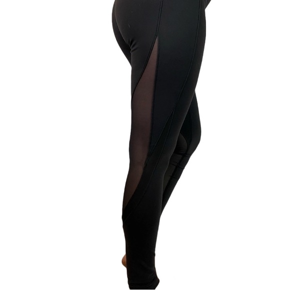 lululemon Leggings with mesh side detail - Picture 4 of 6
